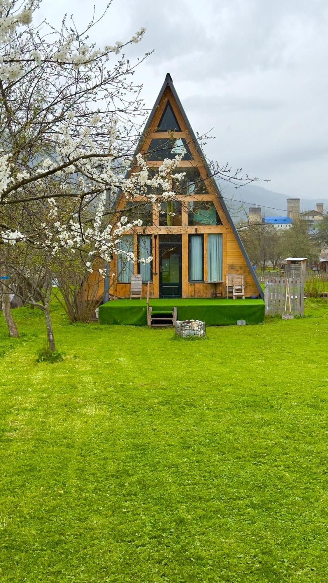 A-Frame Mestia Eksteriør bilde